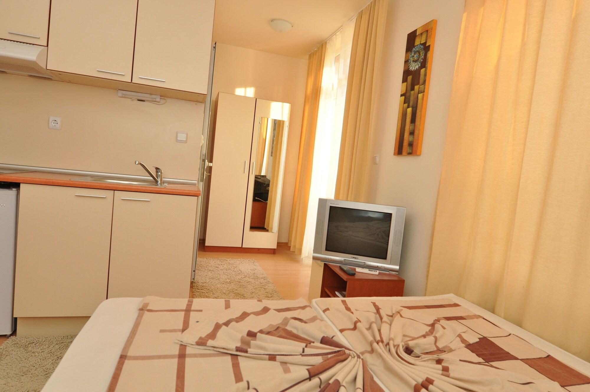Rainbow 2 Holiday Complex Pantai Sunny Luaran gambar