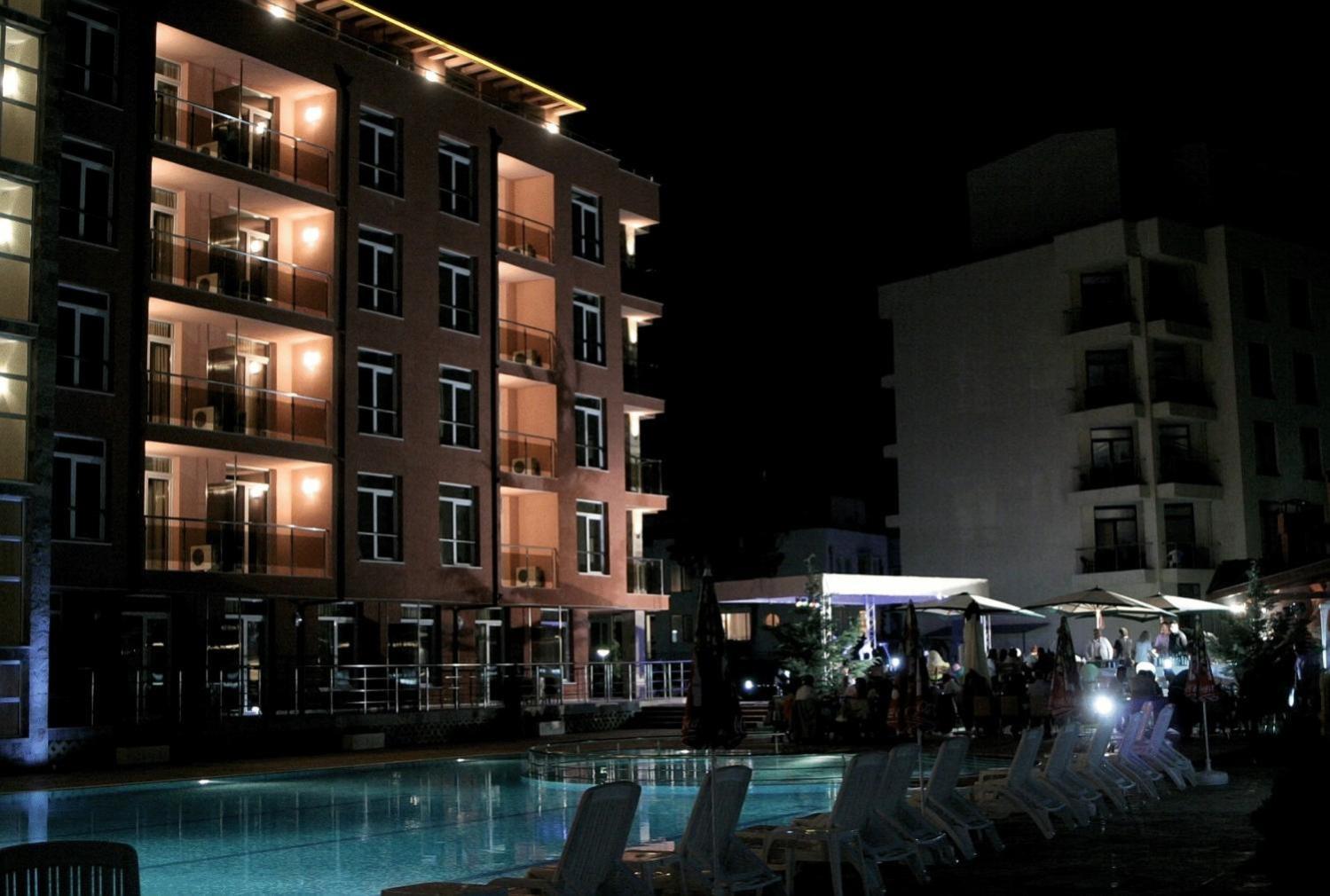 Rainbow 2 Holiday Complex Pantai Sunny Luaran gambar