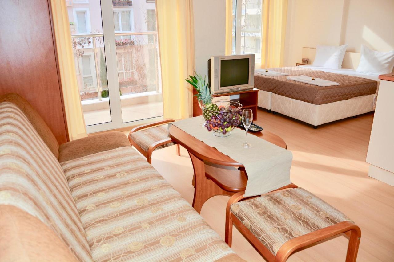 Rainbow 2 Holiday Complex Pantai Sunny Luaran gambar